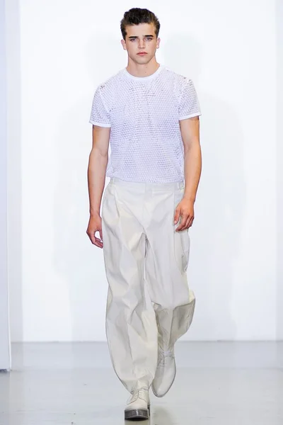 Look 28